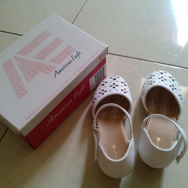 Sepatu Wanita Warna Putih Size 35 Merk American Eagle Baru 2 Jam Pakai Fesyen Wanita Sepatu Di Carousell
