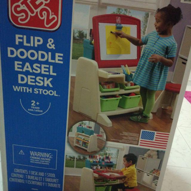 BNIB Little tikes flip doodle easel desk with stool Hobbies