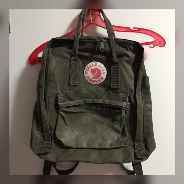 fjallraven kanken forest green