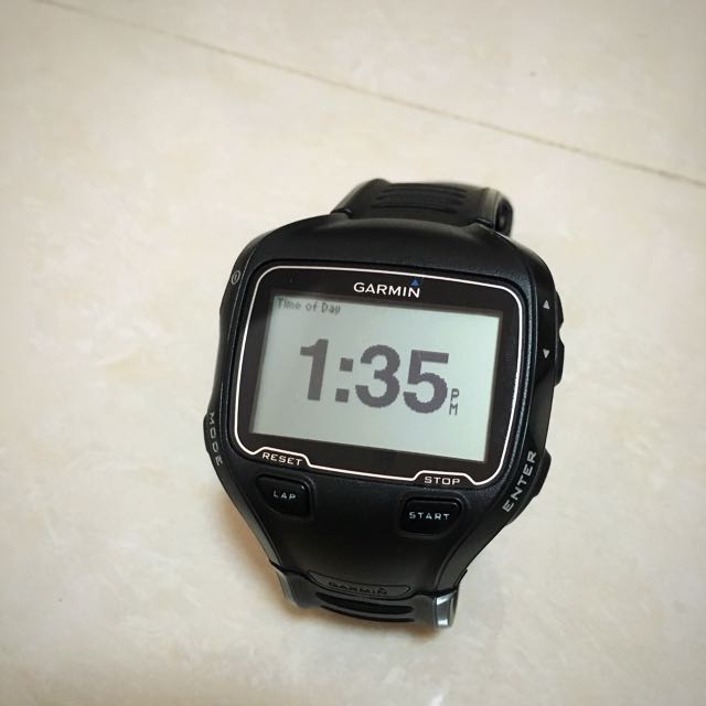 SALE GARMIN 910xt Swim Bike Run GPS Mobile Phones Gadgets Wearables Smart Watches on Carousell