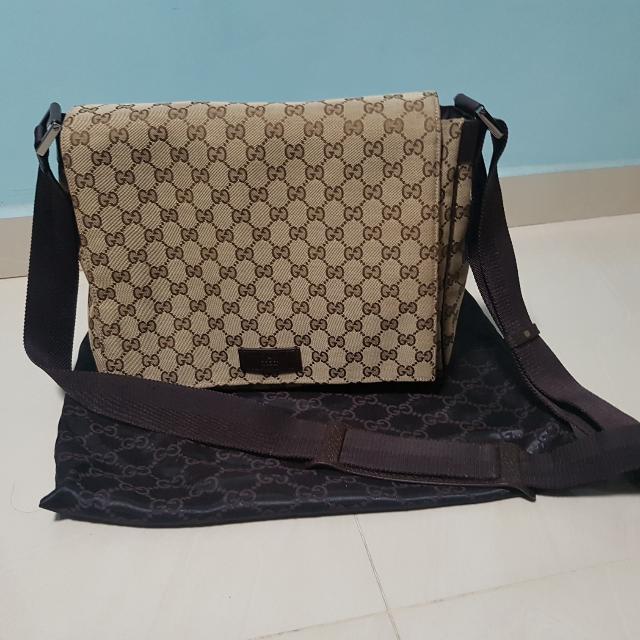 gucci messenger sling bag