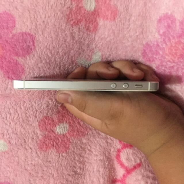 Iphone 5 Gpp 16gb Silver (Category: Others) located in Cavite. Submitted by jrdynkml (Listing ID 108003265, Image 3). Description: .