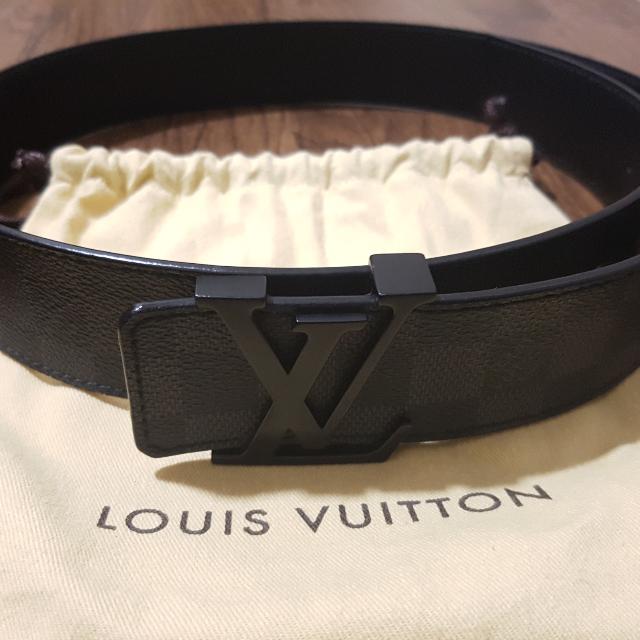 LOUIS VUITTON M9808U INITIALES 40MM MATTE BLACK BELT, Luxury, Accessories  on Carousell
