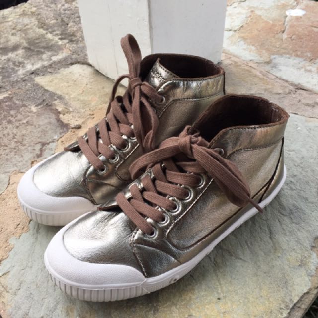 Spring Court M2S LAMBSKIN METALLIC COPPER Women s Fashion Shoes on Carousell