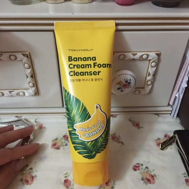 banana cream foam cleanser