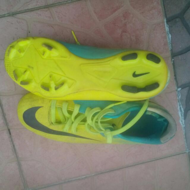 2019 kids football boots