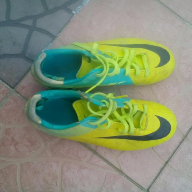 2019 kids football boots