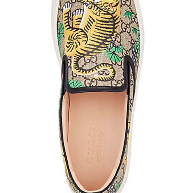 slip on gucci tiger