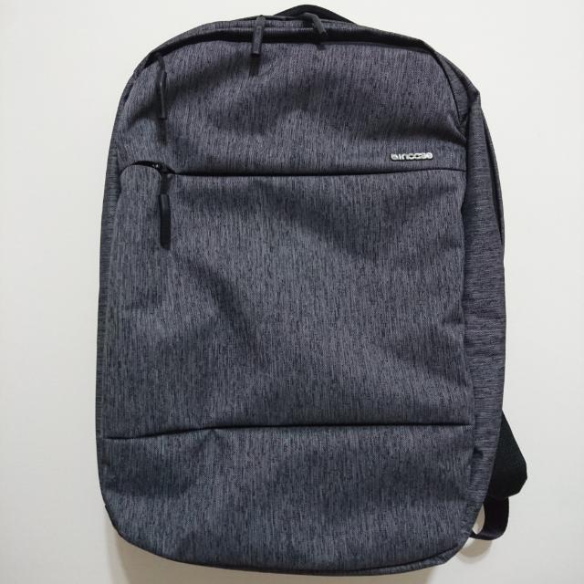 incase city collection compact
