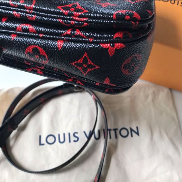 Louis Vuitton | Metis Pochette Infra Rouge | One-Size