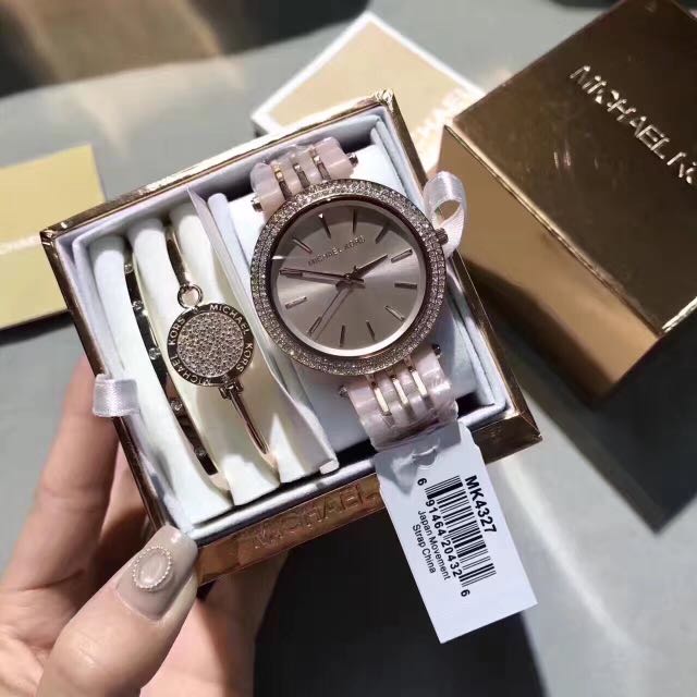 Michael Kors Watch Bracelet Set, Mobile Phones & Gadgets, Wearables & Smart  Watches on Carousell