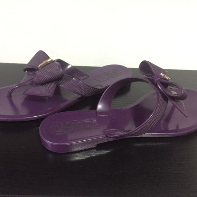 Salvatore Ferragamo Bali Jelly Flip Flop Size 6, Luxury, Apparel on  Carousell