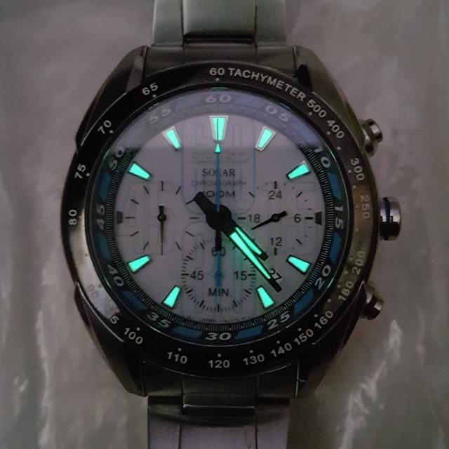 seiko solar chronograph v175