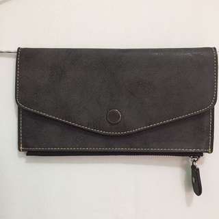 Dompet How're You