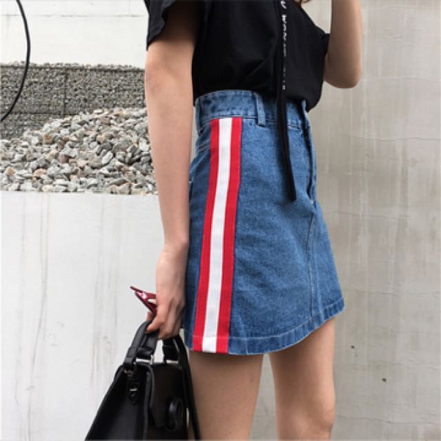 Sport stripe denim skirt hotsell