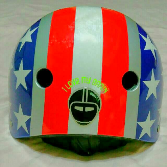 Nutcase stars top and stripes helmet