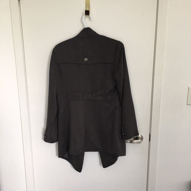 Jacket (Category: Clothes) located in Toronto. Submitted by morganisaurus (Listing ID 108224096, Image 2). Description: .