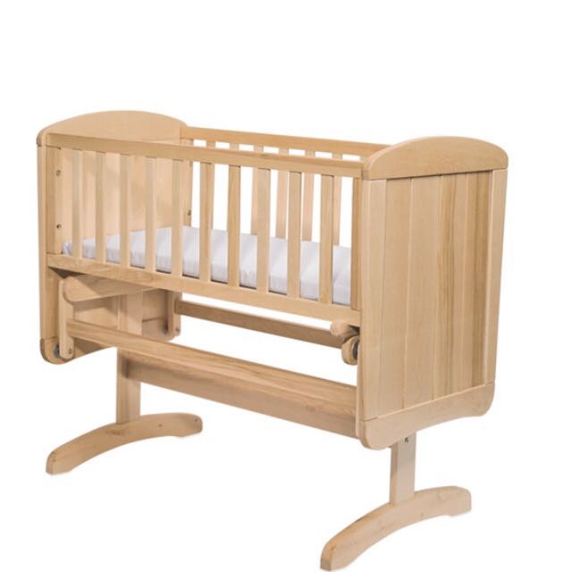 white gliding crib