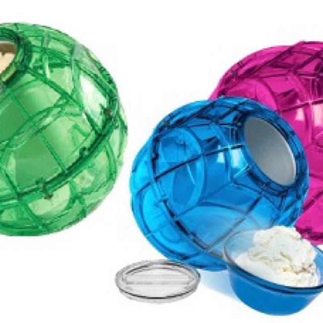 Play and freeze ice cream ball deals