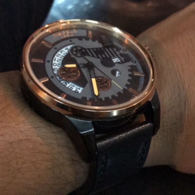 dw 5600 steel