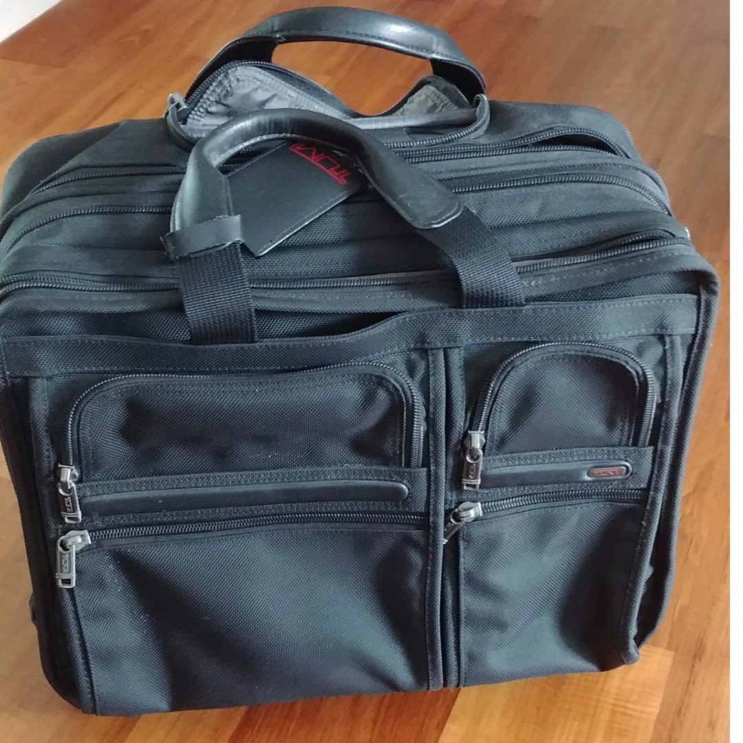 Tumi carrier, Men's Fashion, Bags, Briefcases on Carousell