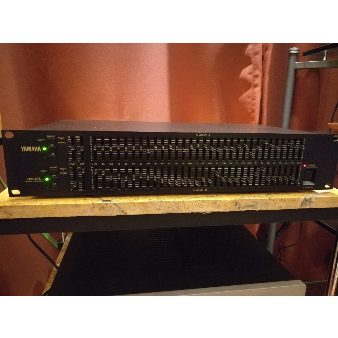 Yamaha Q2031B Graphic Equalizer, Hobbies & Toys, Music & Media, Music