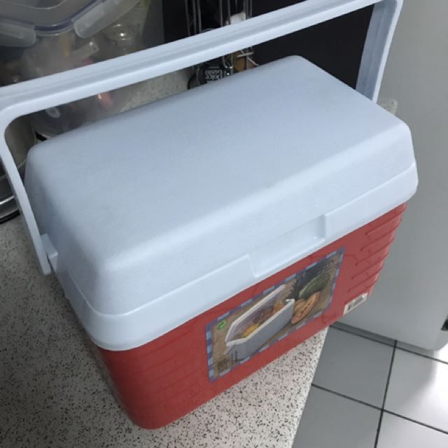Cool Box 5 Litres, TV & Home Appliances, Kitchen Appliances, Wine
