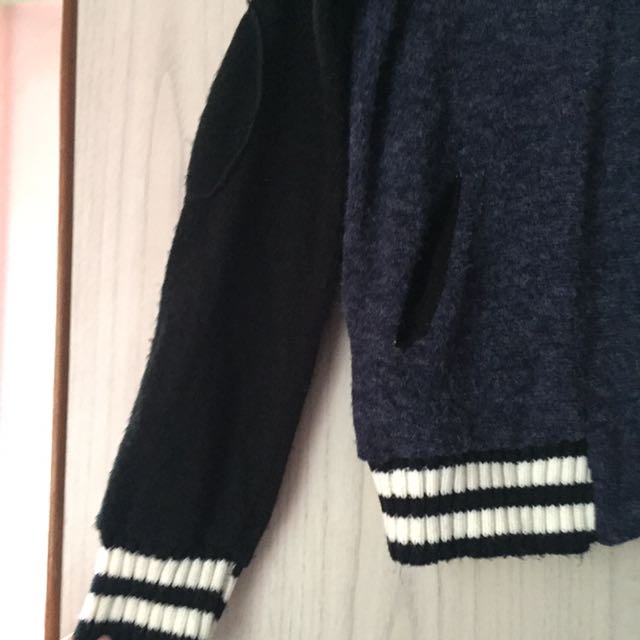 Jacket (Category: Coats, Jackets and Outerwear) located in Singapore. Submitted by kidinlovedotcom (Listing ID 108565744, Image 2). Description: .