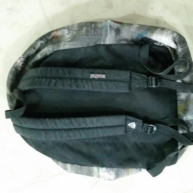 Jansport backpack (Category: Backpacks) located in Silang. Submitted by janvislockerph (Listing ID 108563205, Image 2). Description: .