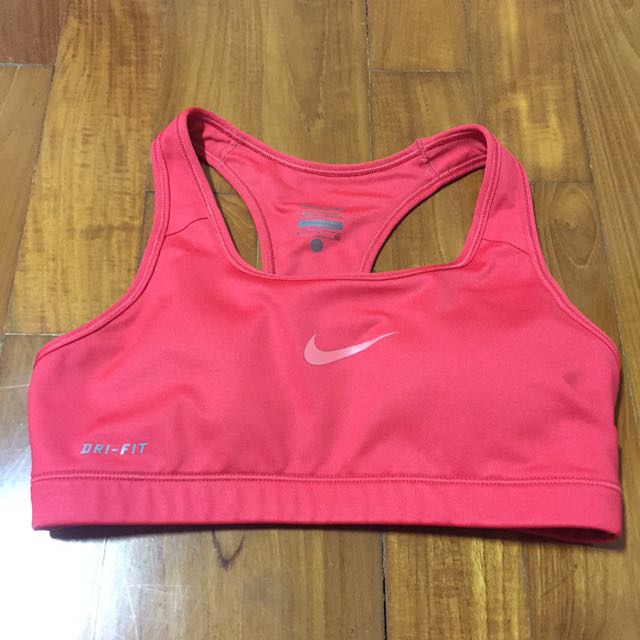 Nike Pro Drifit Sports Bra, Men's Fashion, Activewear on Carousell