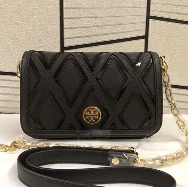 Preloved Tory Burch Robinson Patchwork Chain Mini Bag, Fesyen Wanita, Tas &  Dompet di Carousell