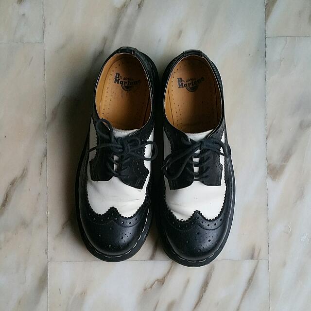 Black and white wingtip doc martens shop