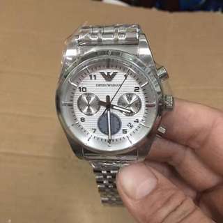 阿曼尼多款手錶
