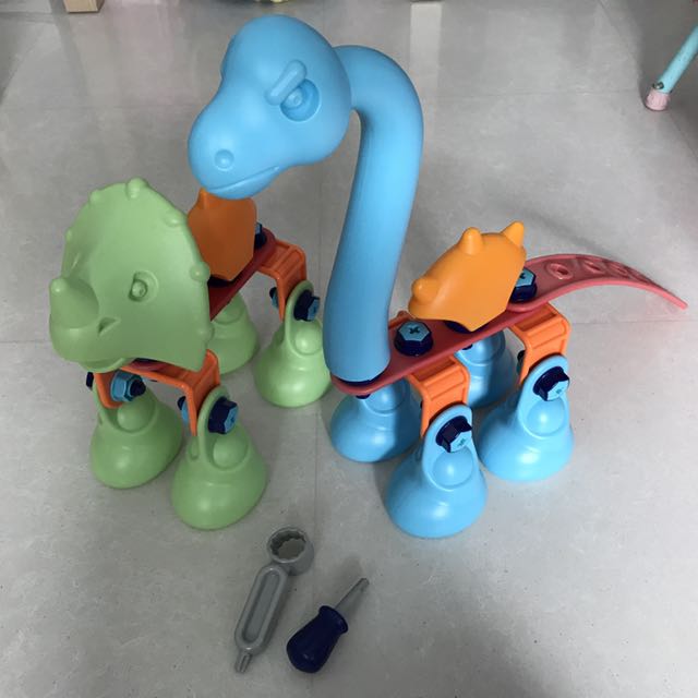 elc dinosaur set