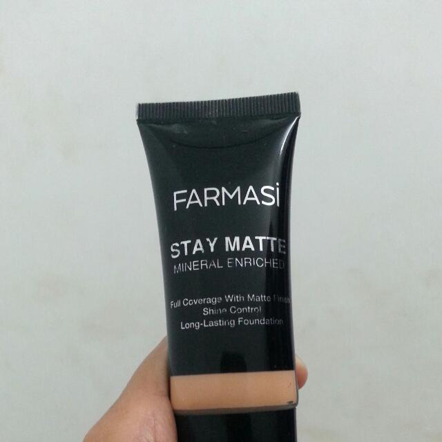 farmasi stay matte foundation
