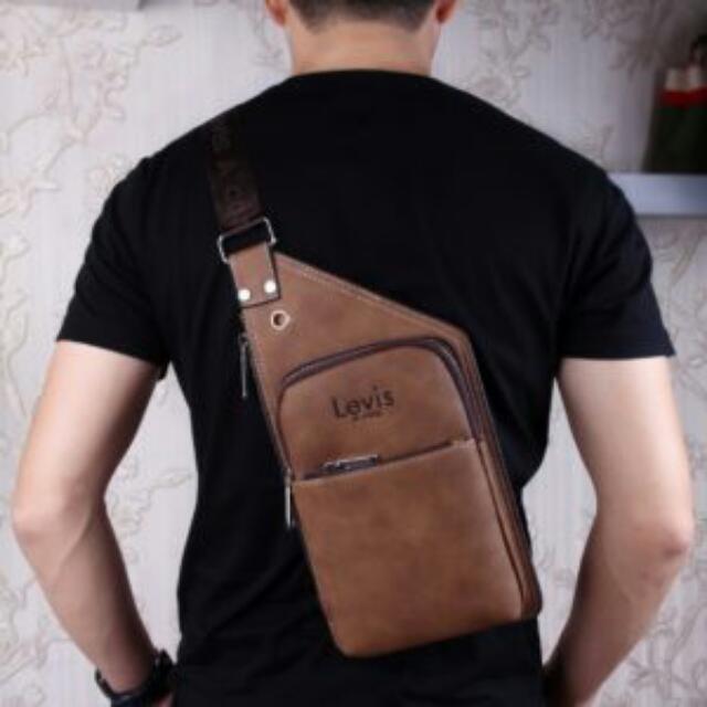 levis a camp leather bag