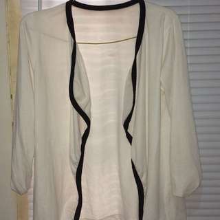 Cardigan Putih