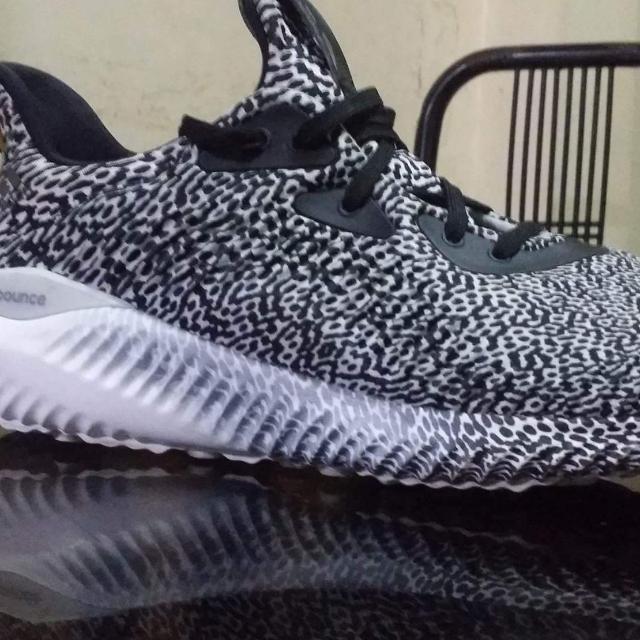 adidas alphabounce zebra