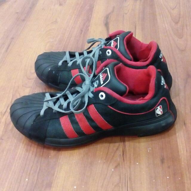 adidas superstar chicago bulls
