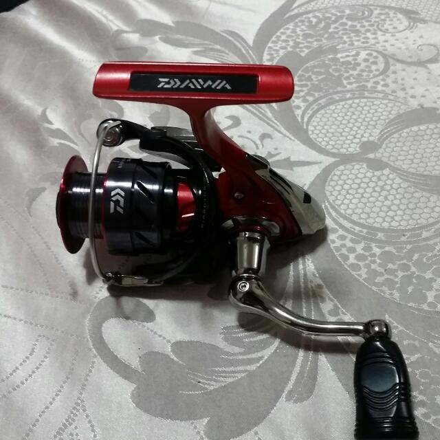 Daiwa Revros R 2000, Sports Equipment, Fishing on Carousell