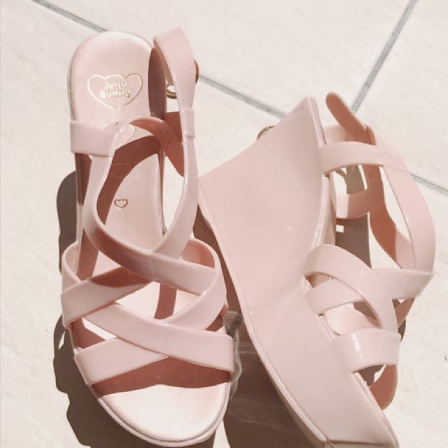 Wedges jelly shop