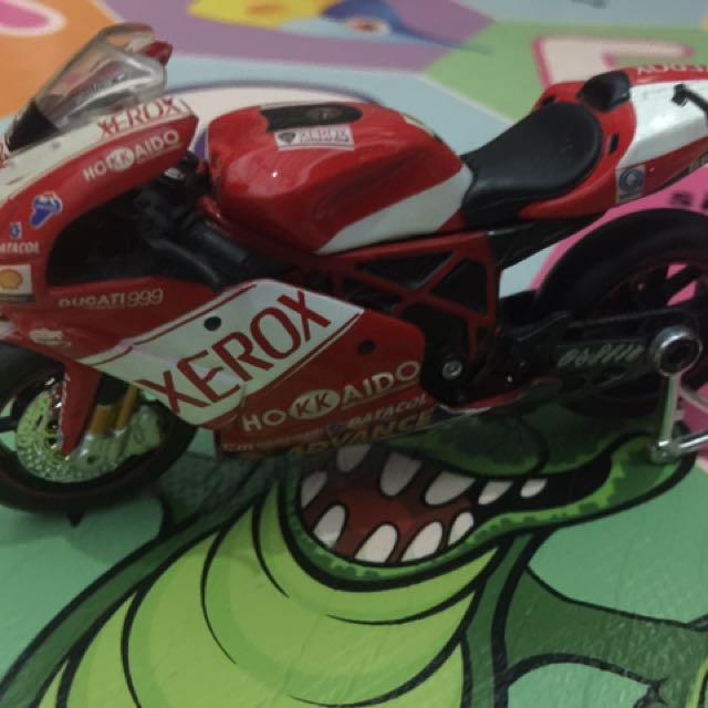 Miniatur Motor James Toseland Ducati 999 Toys Collectibles