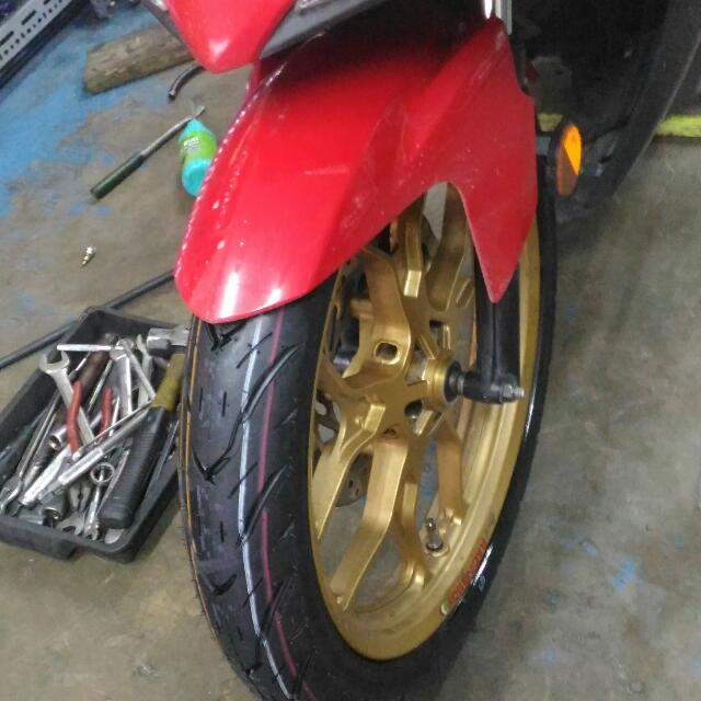 Pekei Tayar Baru Utk Y15zr Fz2015 Rs150r Kipsrr Tzm D Motorbikes On Carousell