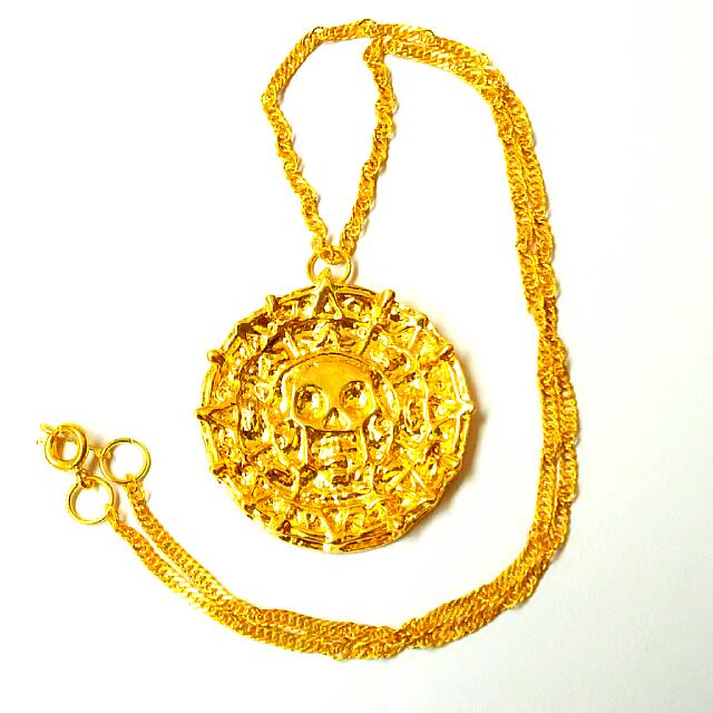 Pirates Of The Caribbean Aztec Gold Medallion Pendant Necklace Pirates Of The Caribbean Aztec Gold