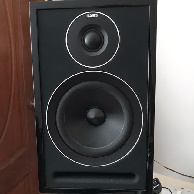 Acoustic energy store ae301