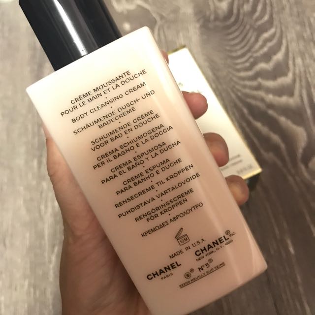 Chanel No5 Cleansing Cream body
