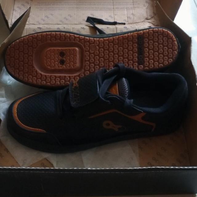 dzr spd shoes