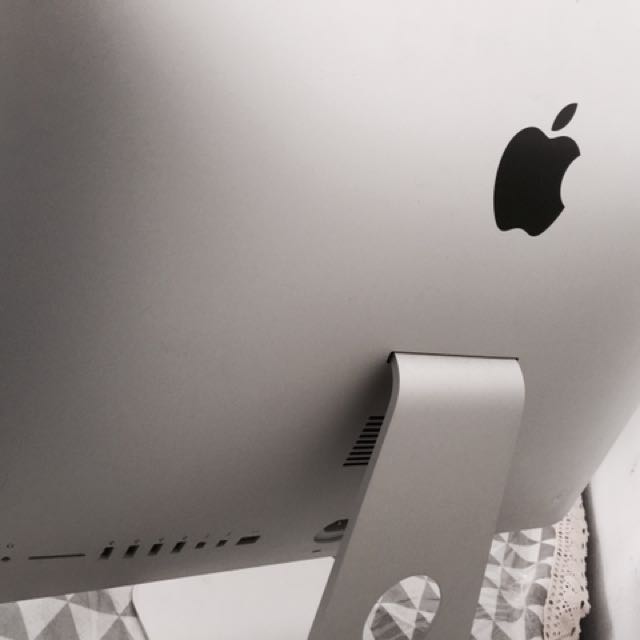 Rarely Used iMac 21.5 inch (2014 Model), Computers & Tech, Desktops on ...