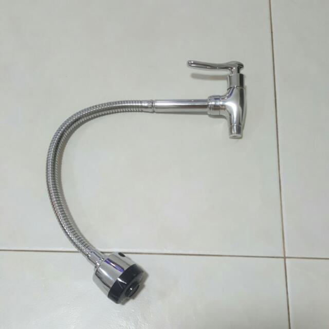 Kitchen Flexible Tap (Category: Bathroom & Kitchen Fixtures) located in Singapore. Submitted by abbygirl88 (Listing ID 109463539, Image 1). Description: .