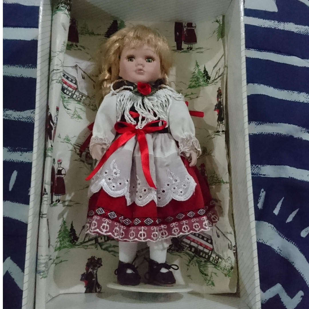 used porcelain dolls